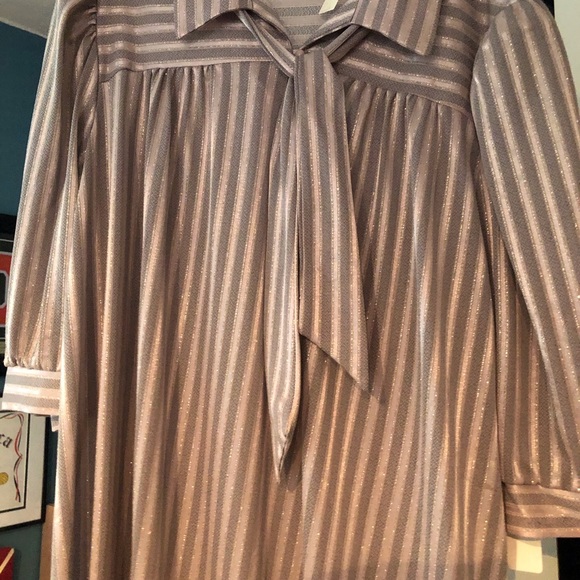 Suitcase friendly! Made in USA! Lightweight fabric; just enough shimmer. - Picture 1 of 4